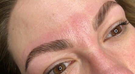 Immagine 2, Aligned and Divine Bombshell Brow Studio