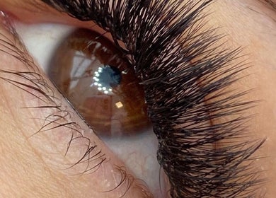 Close-up of enhanced lashes at Moonlash Studio, Bali, Bali, ID, showcasing precision and style.