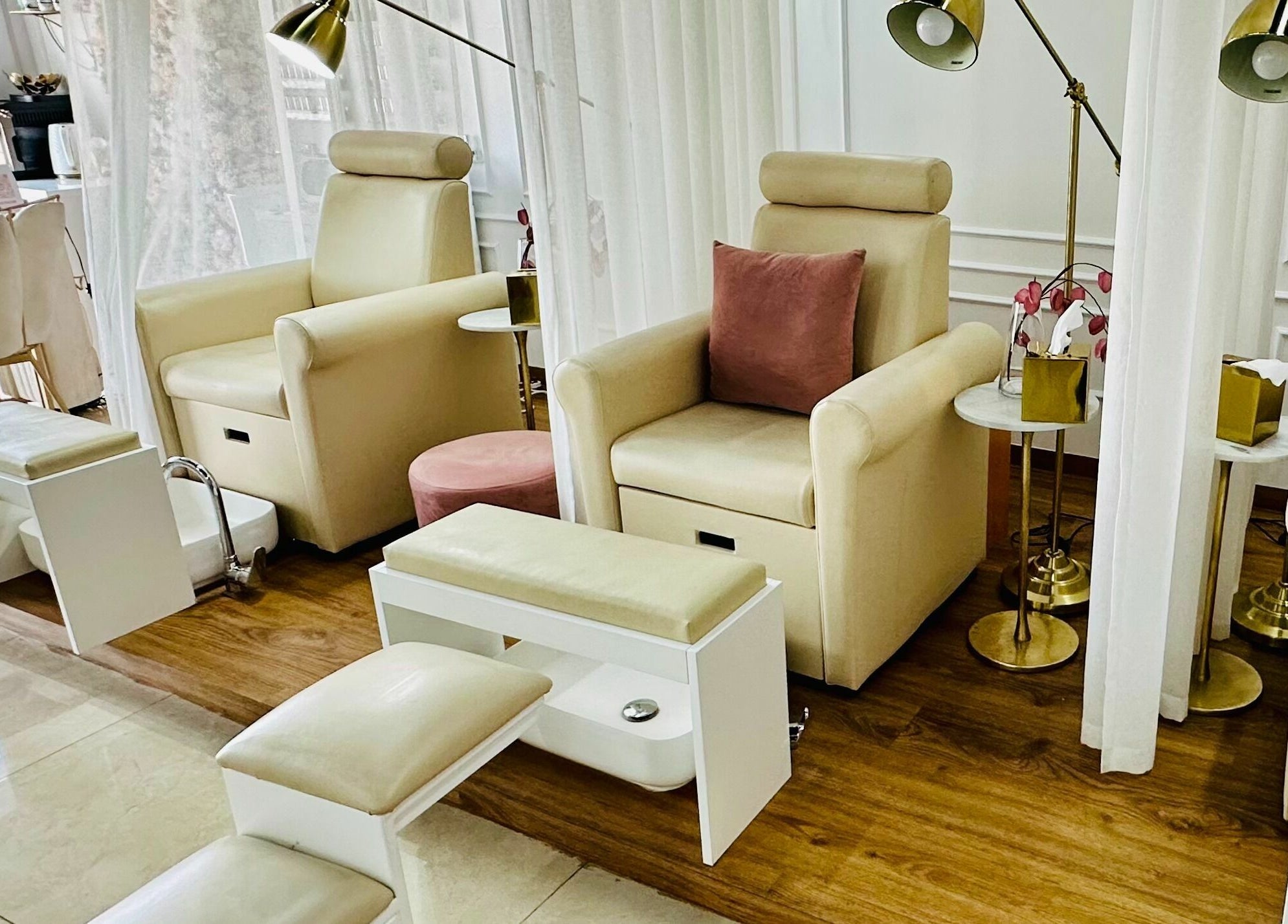 Elegant pedicure chairs at The Retreat, Dubai, Dubai, AE, showcasing luxury and comfort for your relaxation.
