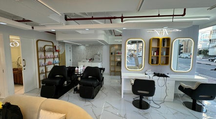 K Dream One Women's Salon