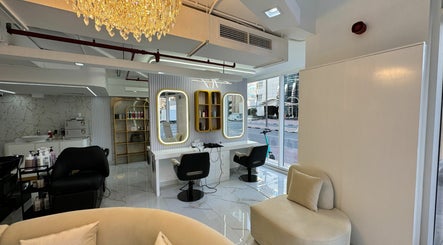 K Dream One Women's Salon, bild 3