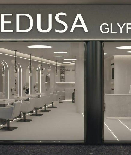 Medusa Glyfada, bild 2