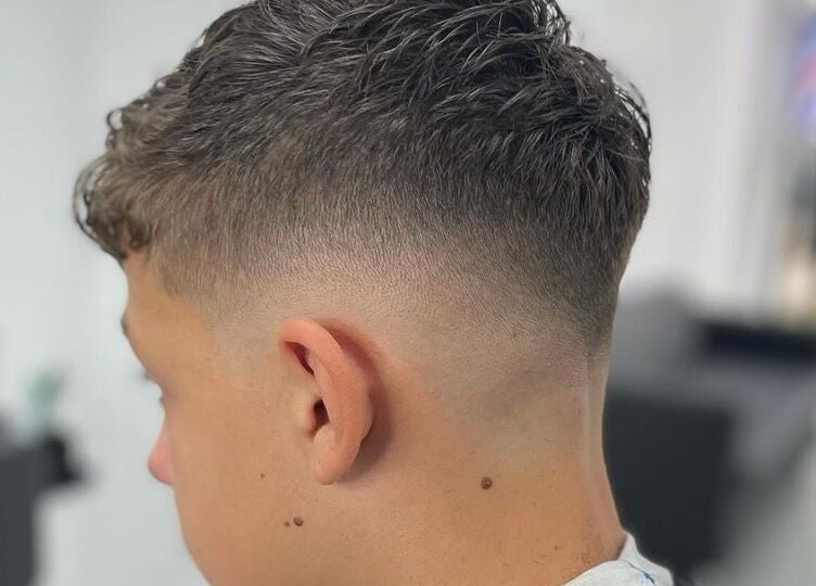 Модерна прическа в Barber Studio Uppercut, Пловдив, Пловдив, BG.