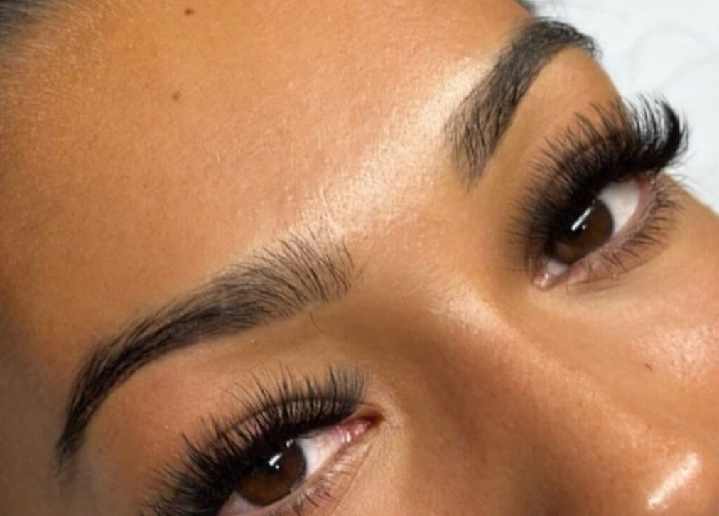 Extension de cils chic à Cline, Tel Aviv-yafo, Tel Aviv District, IL.