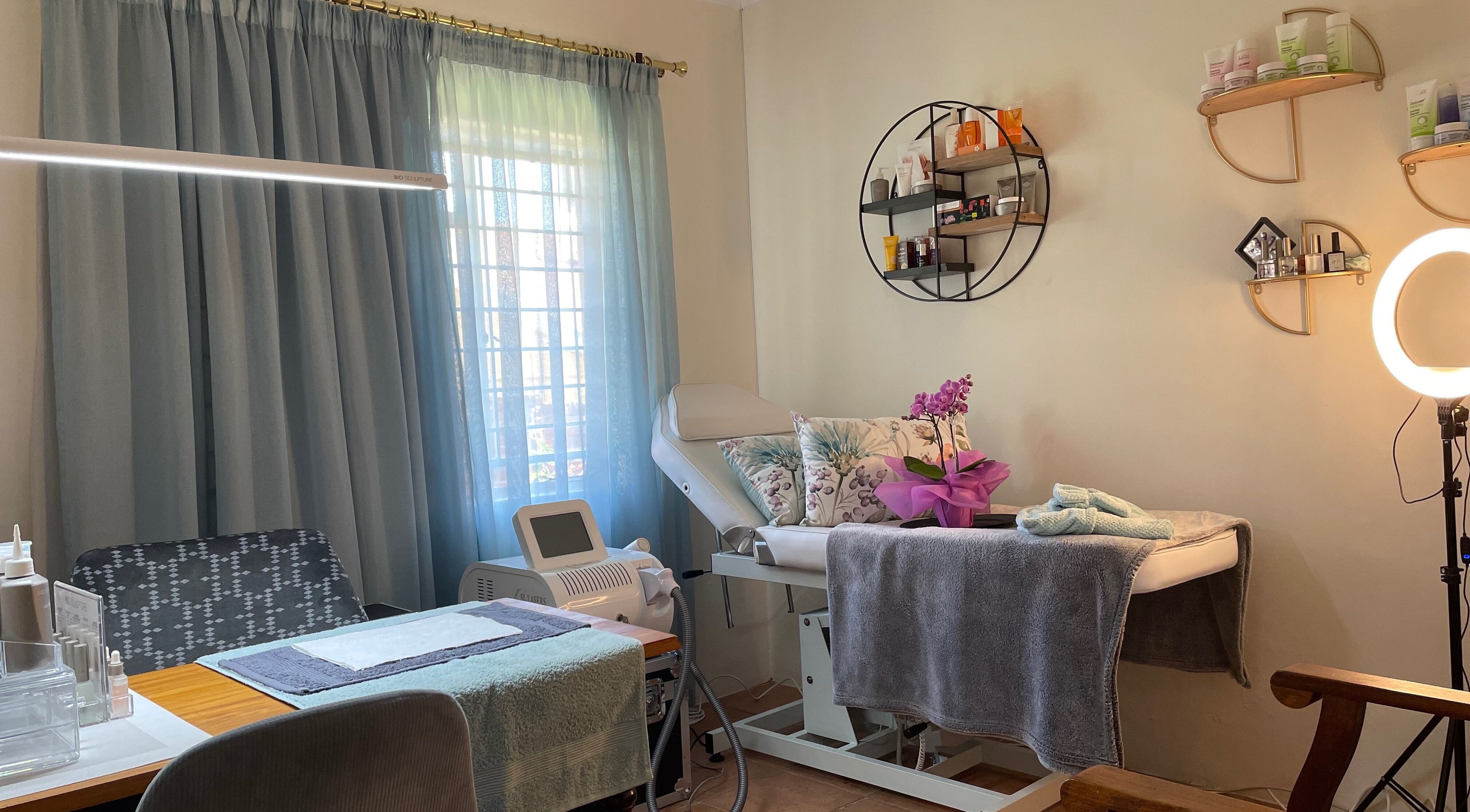 Calm treatment room at Paint & Polish | Nail & Beauty Pretoria East, Pretoria, Gauteng, ZA.