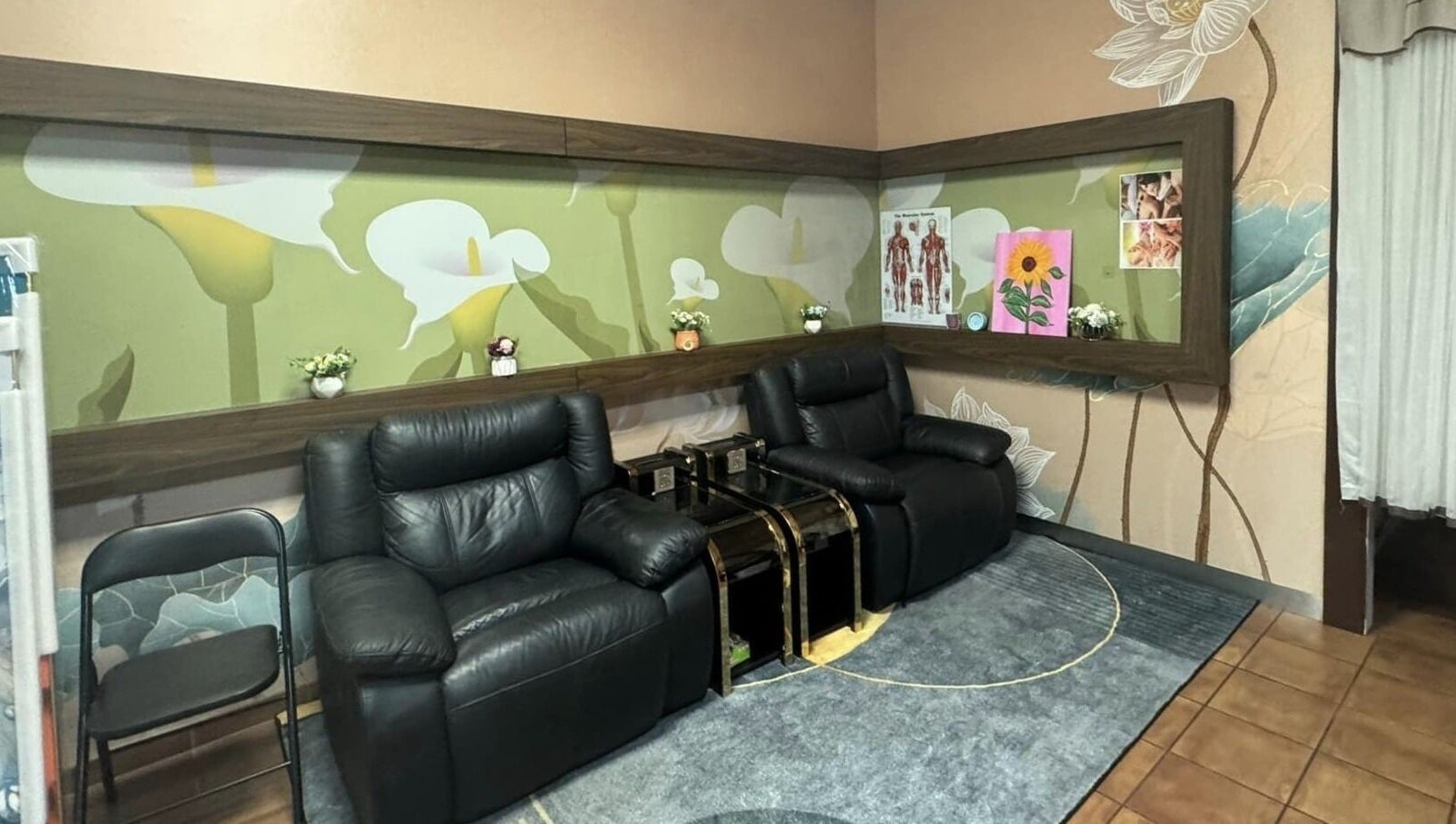 Comfortable seating at Darwin Professional Massage Palmerston, Northern Territory, AU enhances relaxation.