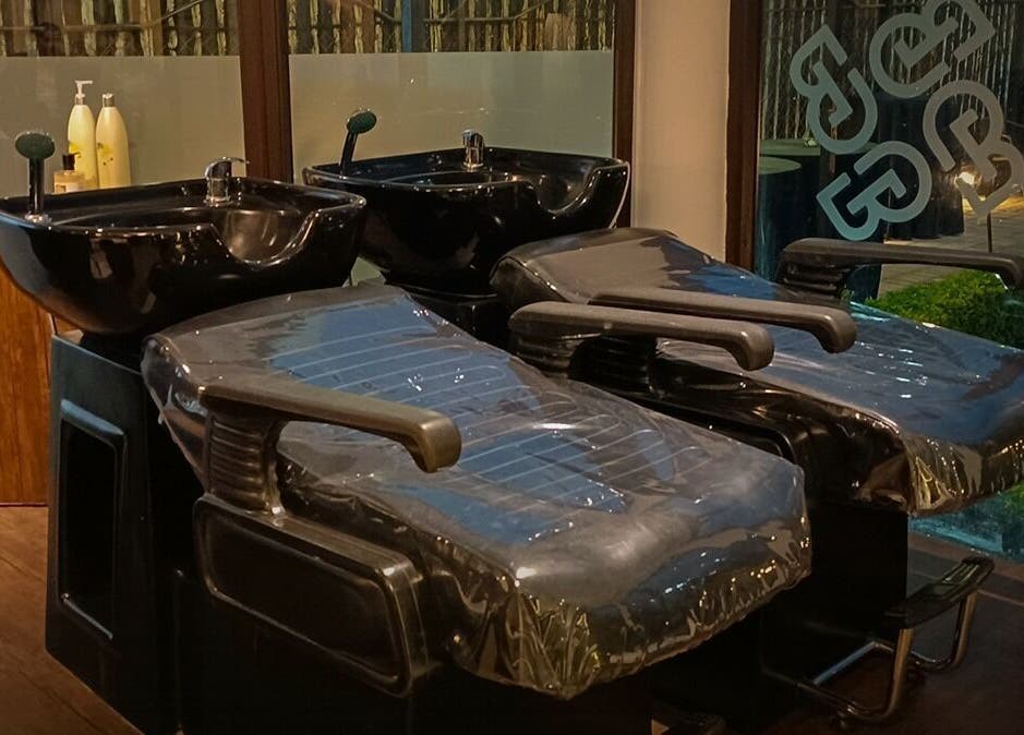 Sillas de lavado en Beautilicious, Quetzaltenango, Quetzaltenango Department, GT: comodidad y estilo.