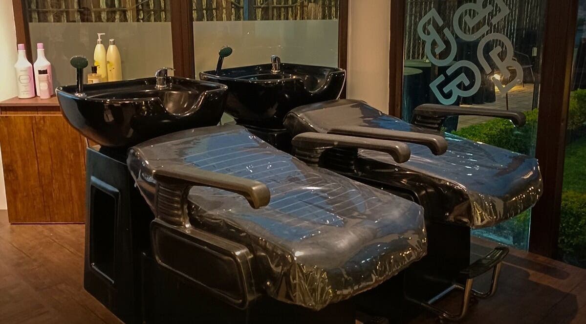 Sillas de lavado en Beautilicious, Quetzaltenango, Quetzaltenango Department, GT: comodidad y estilo.