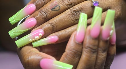 Nails by Layla – obraz 2