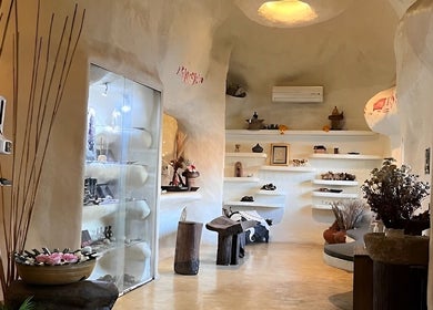 Serene interior of Srimantra Spa in Chang Wat Chiang Mai, reflecting tranquility and elegance.