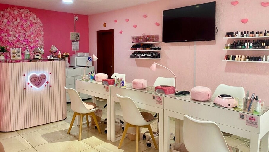 Valmett Nails image 1