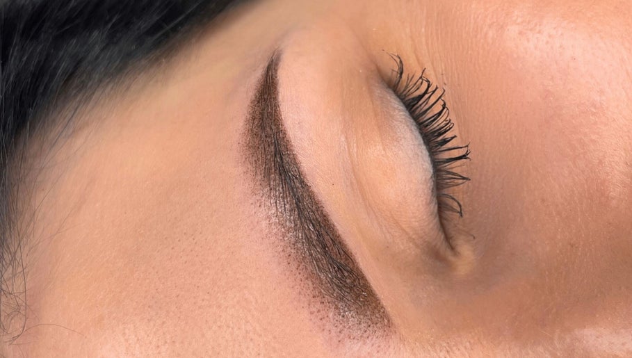 Klaudia Brows image 1