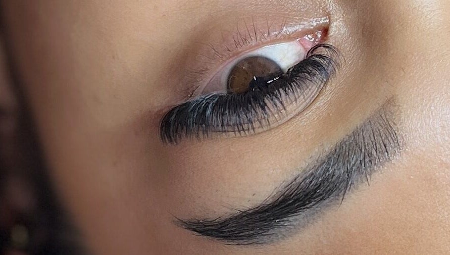 Close-up of expertly styled eyebrows and lashes at Zensationalbeautycare, Paramaribo, Paramaribo, SR.