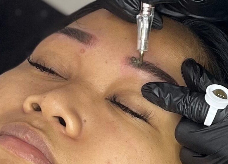 Eyebrow microblading at Zensationalbeautycare, Paramaribo, Paramaribo, SR enhances facial beauty.