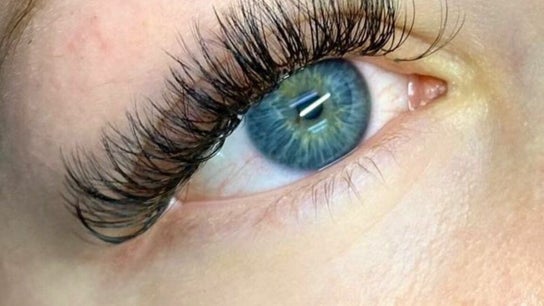 Lashes by Meadow