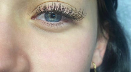 Lashes by Meadow imaginea 3