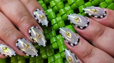 Sasha Nail Artist image 3