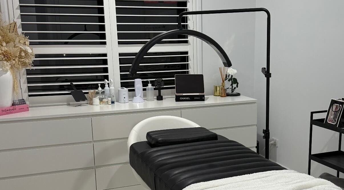 Elegant treatment room at Lashes By Jazmyn in Silverdale, New South Wales, AU with sleek decor.