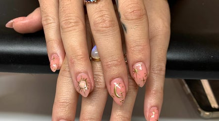 Emma Rose Nails صورة 3