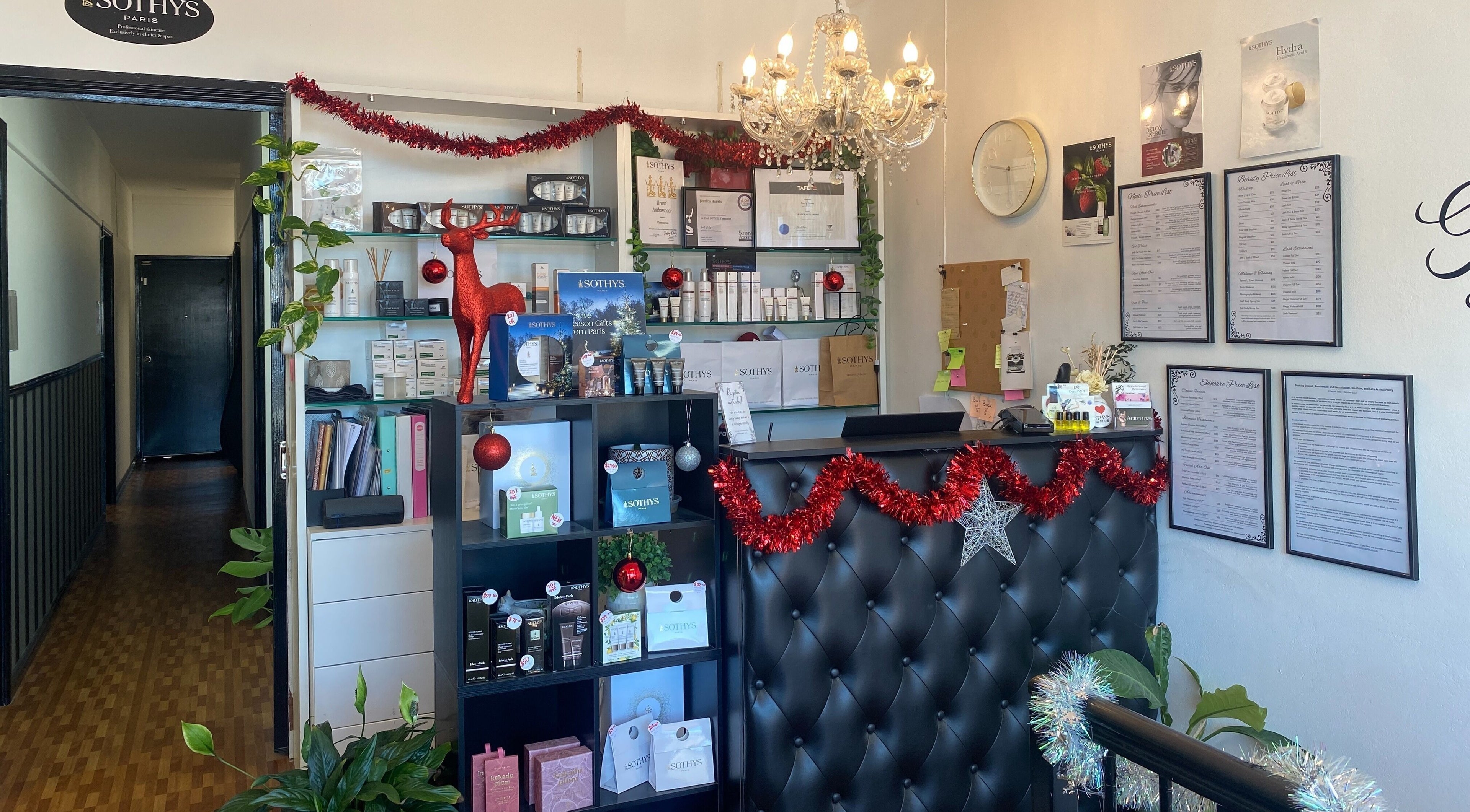 Reception at The Beauty Spot Dubbo (Glamorous Skincare and Beauty), Dubbo, New South Wales, AU decorated festively.