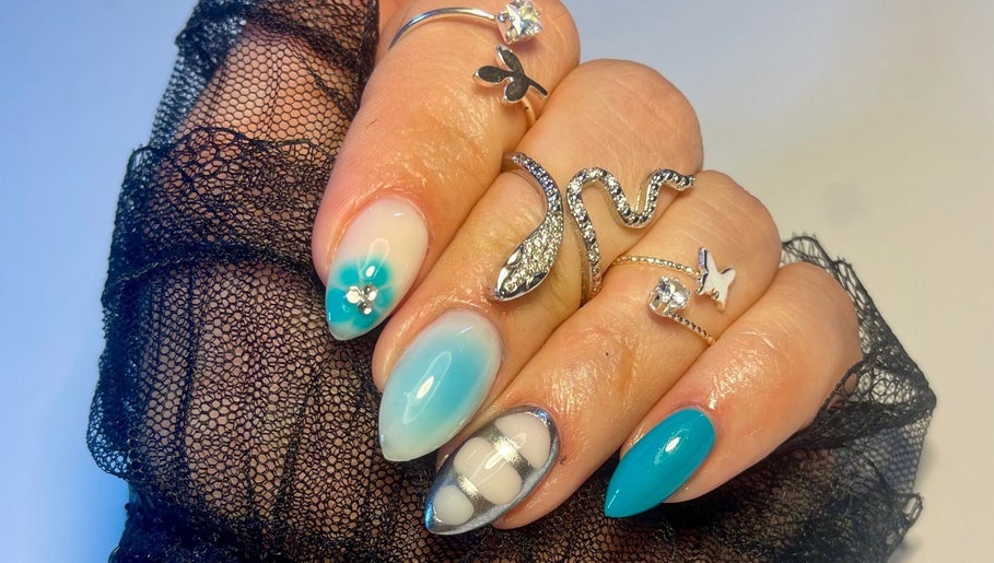 Neuro Nails image 1