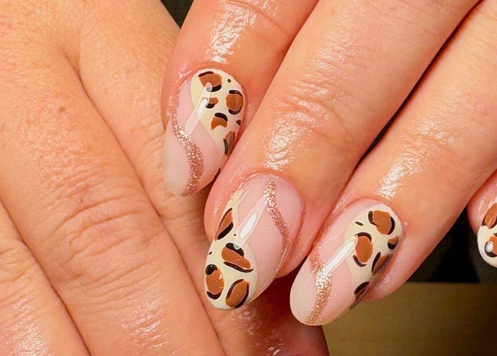Stylish leopard print nail art by Neuro Nails in Blenheim, Marlborough, NZ.