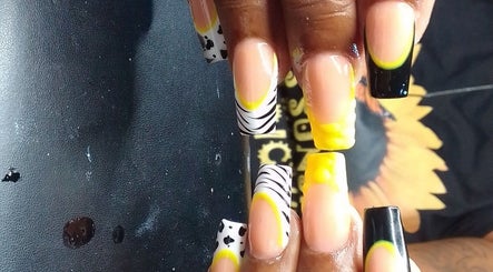 Sheka Nailed Dat image 3