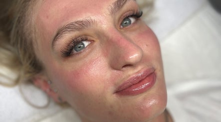 LW Beauty and Skincare image 3