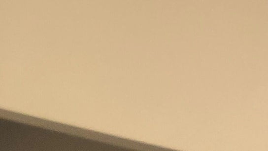 Coiffure Boucles D' Or et Le Barbier Du Village