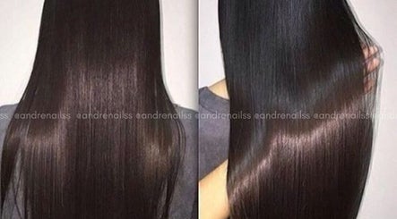 Cabello liso y brillante después de tratamiento en Andrea Nails & Spa, Santiago, Región Metropolitana, CL.