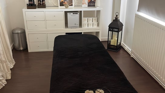 Beauty & Holistic Therapy