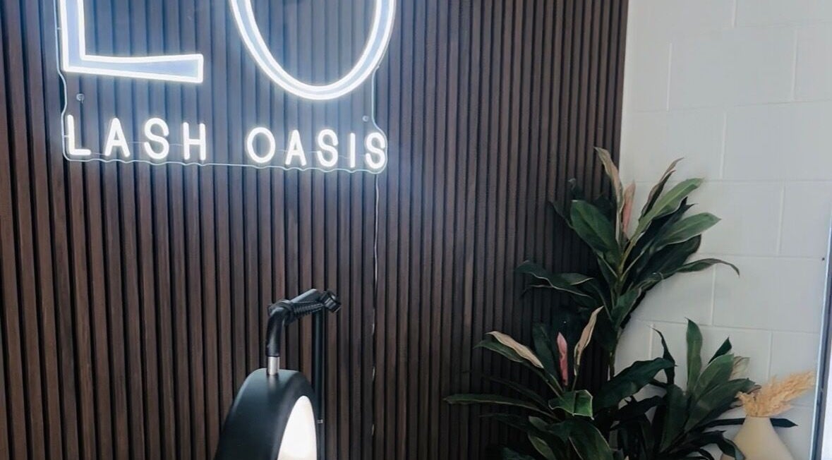 Lash Oasis interior with elegant decor in Middlemount, Queensland, AU. Relaxing and stylish atmosphere.