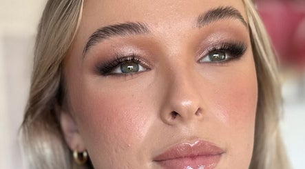 Close-up of soft glam makeup by Beauty For All - Bribie Island & Mobile - Hair & Makeup Artists in Woorim, Queensland, AU.