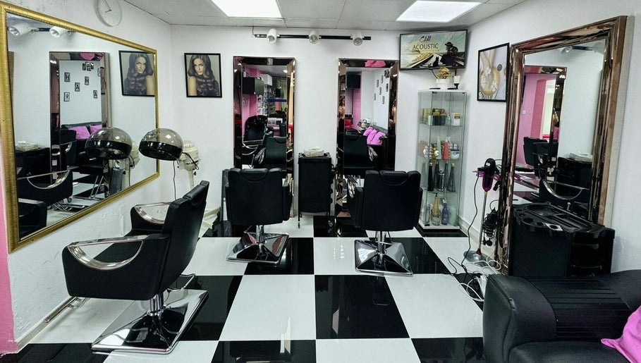 Shammarah Ladies Saloon – kuva 1