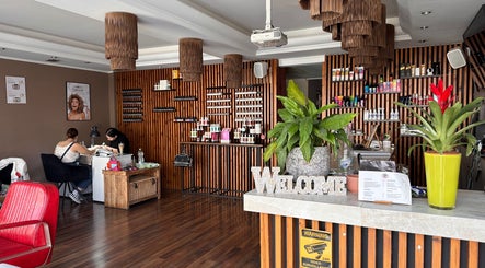 Curly Ginger Beauty Salon Limassol image 3