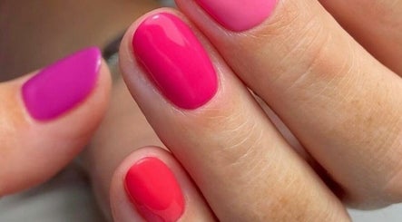 mobile nail technician изображение 2