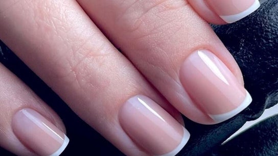 Mobile & Salon based Nail Technician
