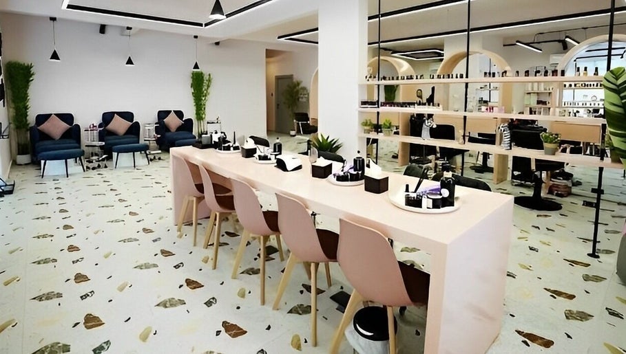 hình ảnh 1 của Pink Station Salon