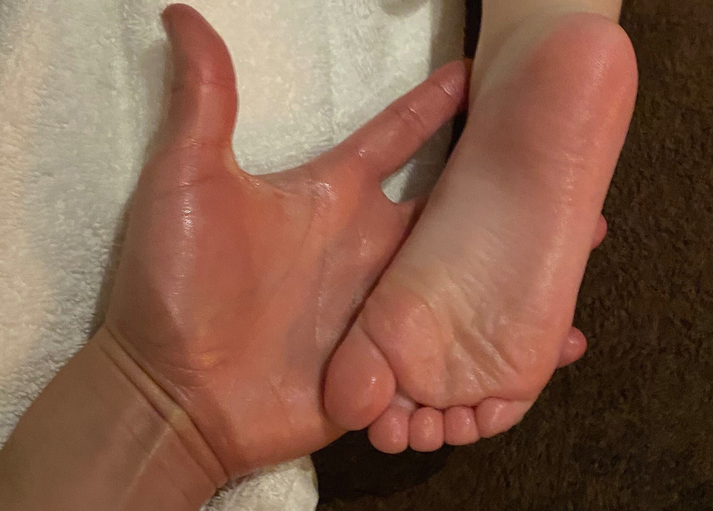 Massage des pieds relaxant à PRĀNA Massage, Les Rousses, Bourgogne-franche-comté, FR.