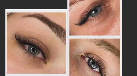 Image de Lashes and Brow Lovely 3