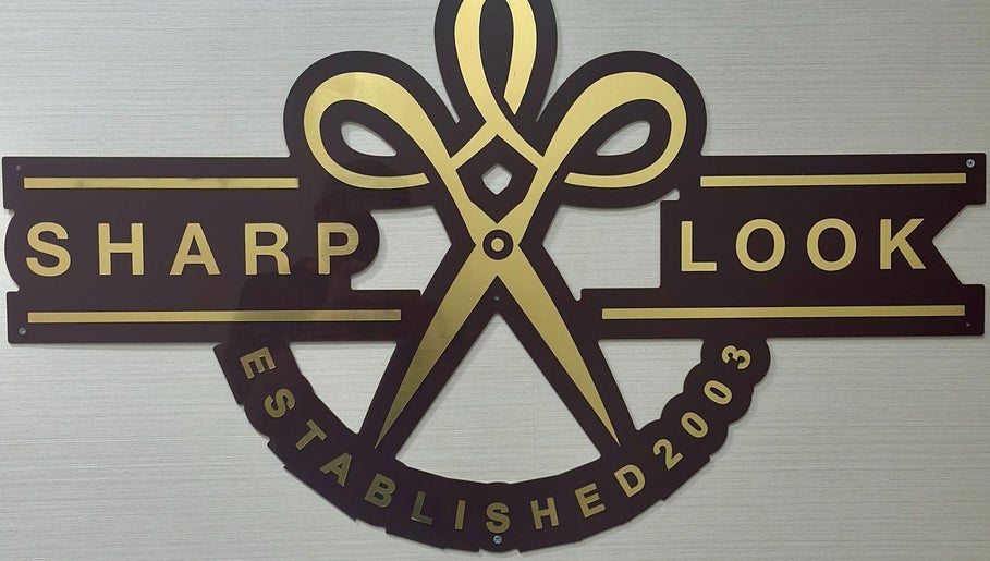 صورة Sharp Look | Hayatt Regency 1