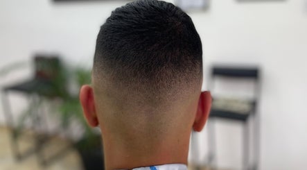 KLISSMAN BARBER STUDIO image 3