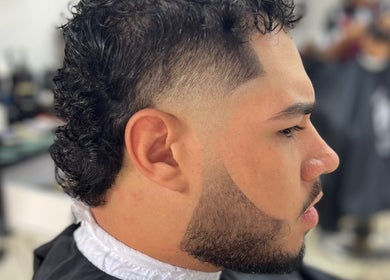 Corte moderno en Klissman Barber Studio, Cali, Valle Del Cauca, CO.