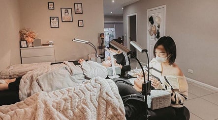 Moon Artistry Canley Vale and Cabramatta Eyelash Extensions, Brow Lamination, Lashlift slika 2
