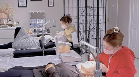 Moon Artistry Canley Vale and Cabramatta Eyelash Extensions, Brow Lamination, Lashlift slika 3