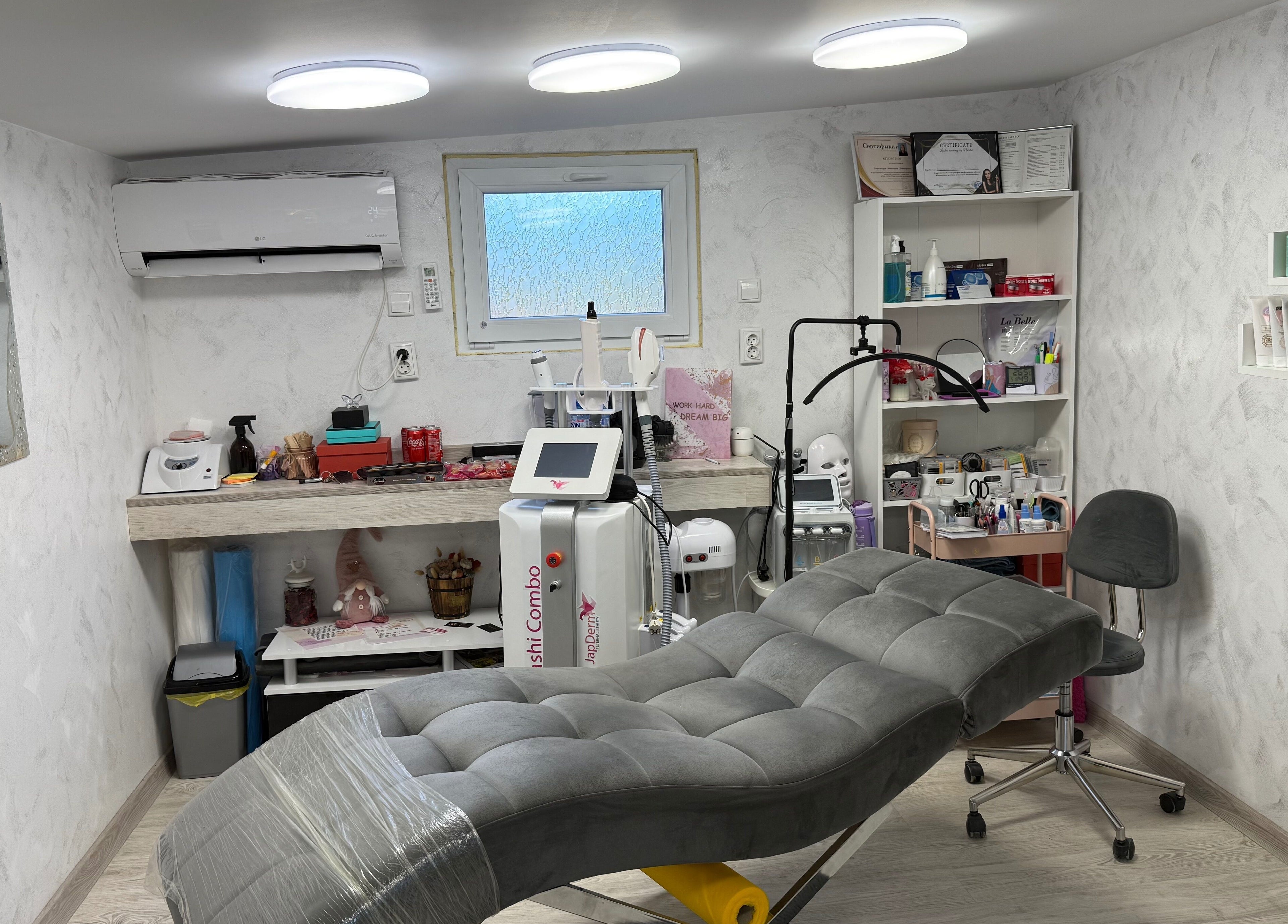 Уютен интериор на AD’s Beauty Room в Оряхово, България, BG за релакс и красота.
