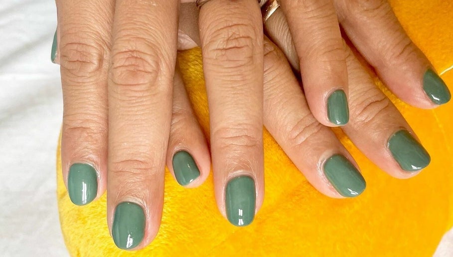 KC Nails and Beauty, bild 1