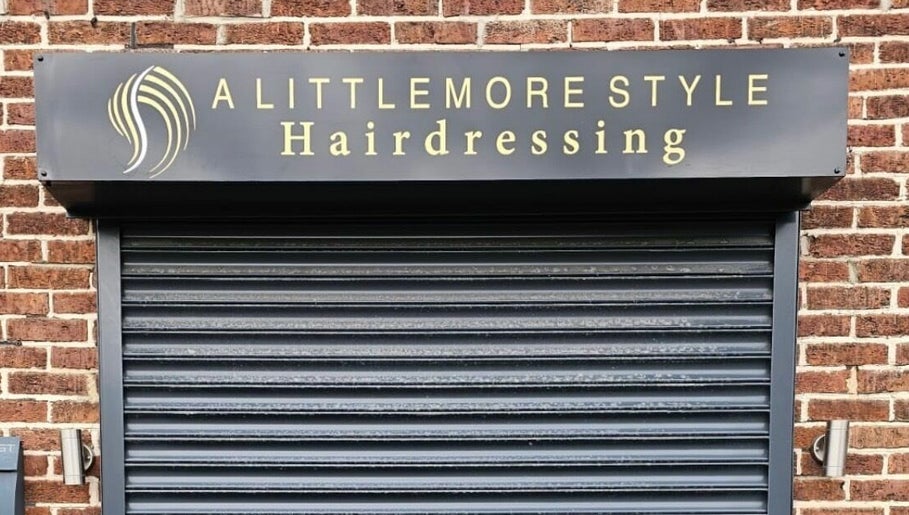 A Littlemore Style Hairdressing, bild 1