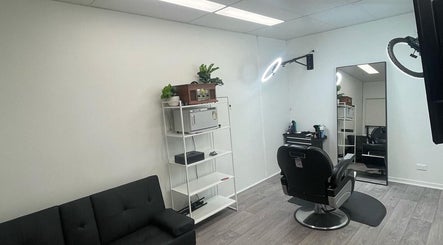 The Upper Deck Barbershop изображение 2