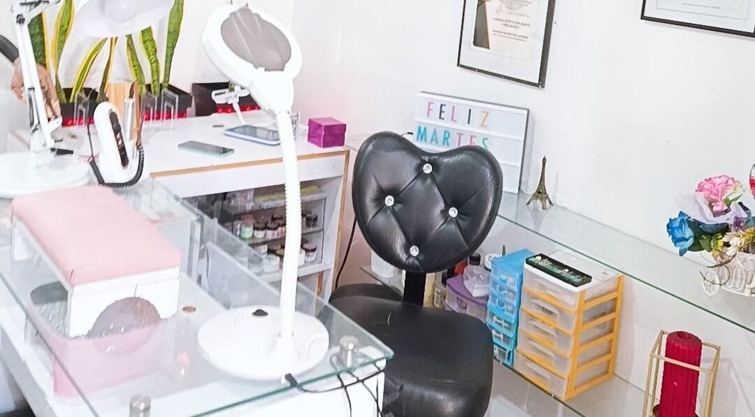 Sala de belleza en Cheveuxvip, Cali, Valle Del Cauca, CO, con decoración moderna y elegante.